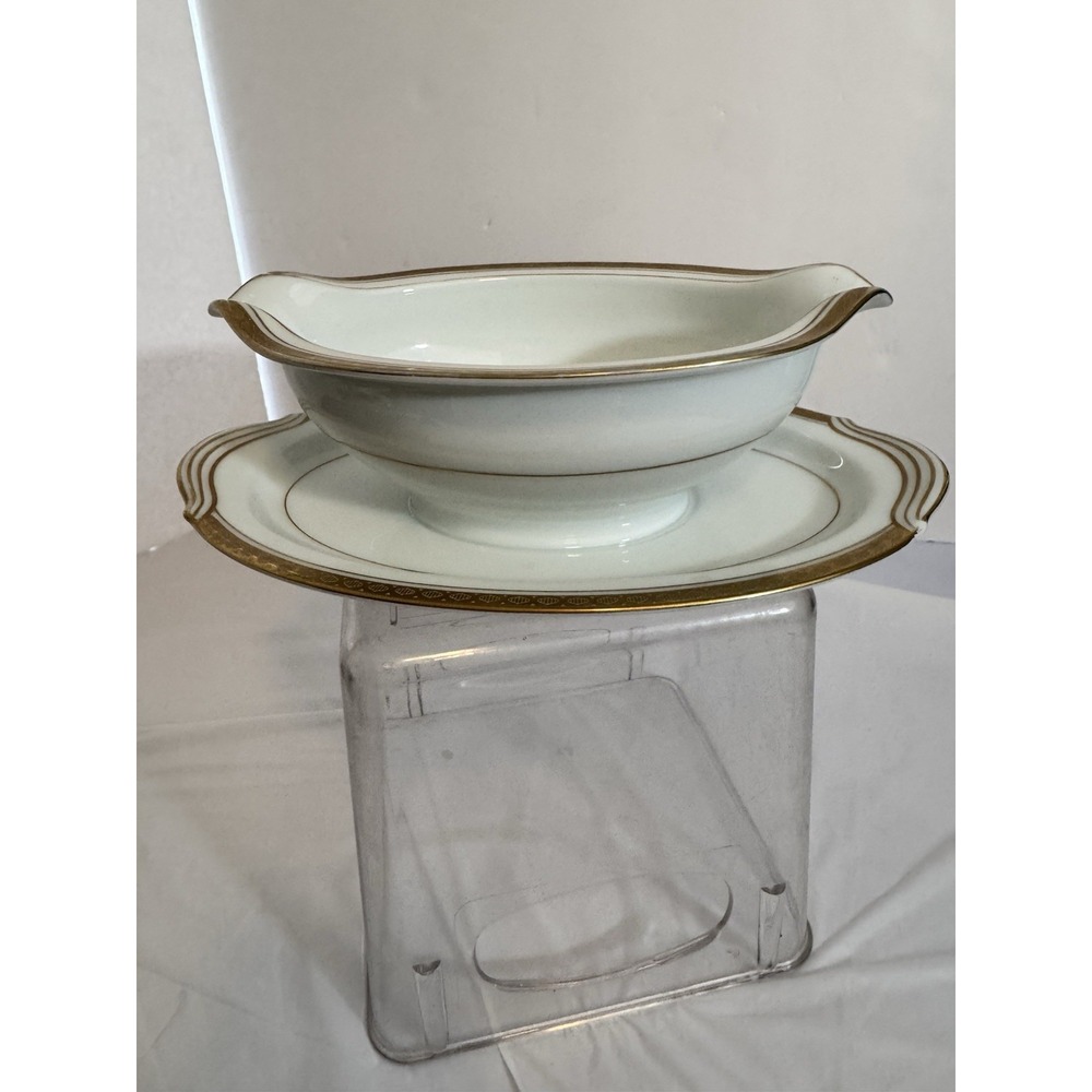 Noritake Goldridge Gold Encrusted Band Gravy Boat with Attached Underplate Japan